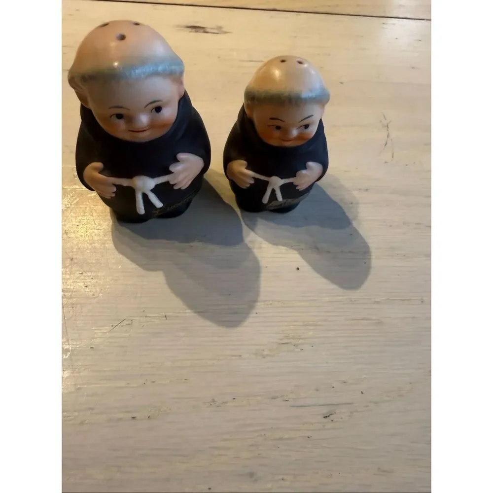 Goebel Vintage Frair Monk Tuck Salt & Pepper Shaker
